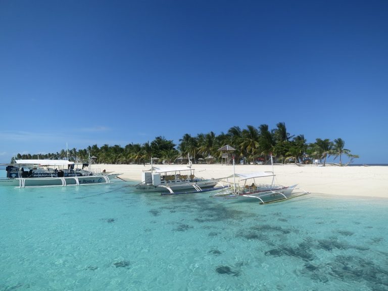 25 Tempat Wisata di Filipina Yang Harus Dikunjungi! 5 malapascua island tempat wisata di filipina